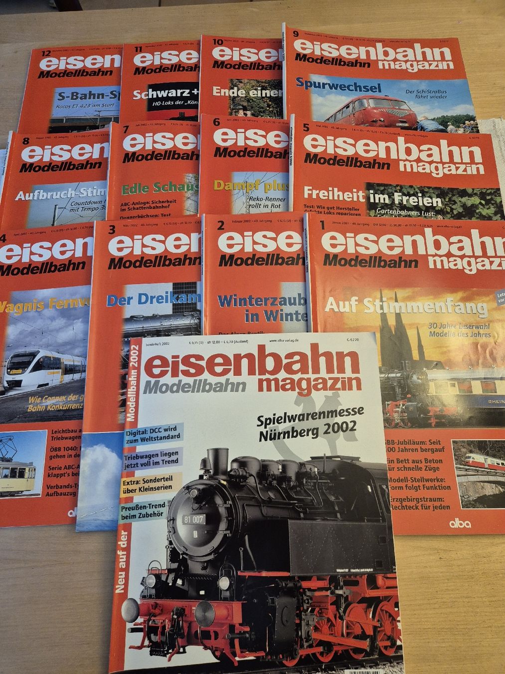 Riviste & Magazine: Eisenbahn Modellbahn Magazin 2002 – Usato da Ehrendingen venduto da Amigo5