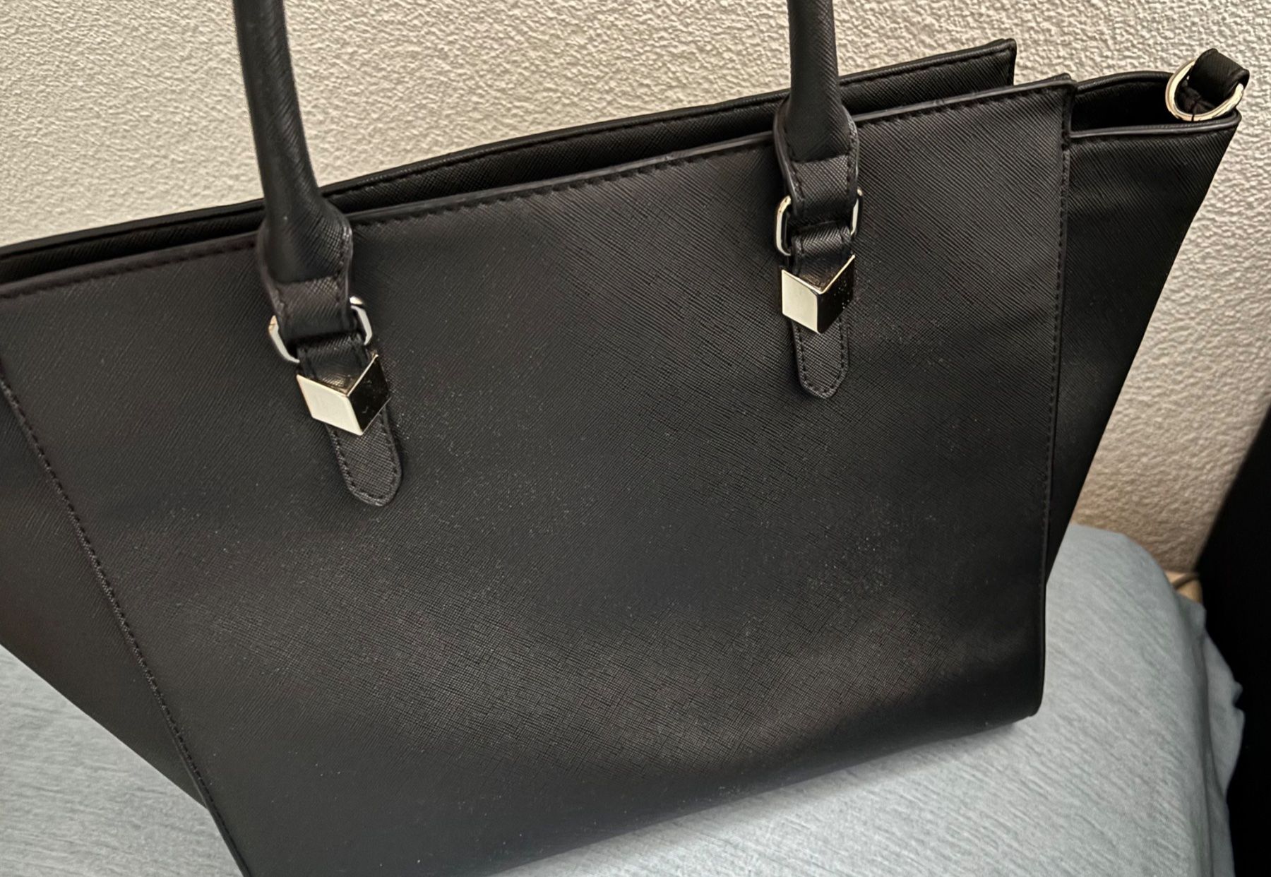 Valentino Borse da donna: Valentino schwarze Tasche – Nuovo (secondo la descrizione) da Fislisbach venduto da secondhandF 1