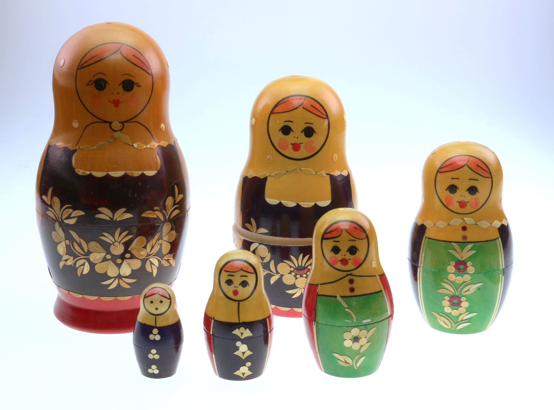 Statuette: 6 teilige Babuschka (0097) – Usato da Schmitten FR venduto da fliessigs_Biendli