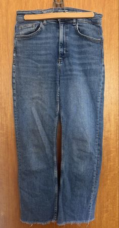 Zara Jeans blau Damen Grösse 38 mit Fransen am Saum