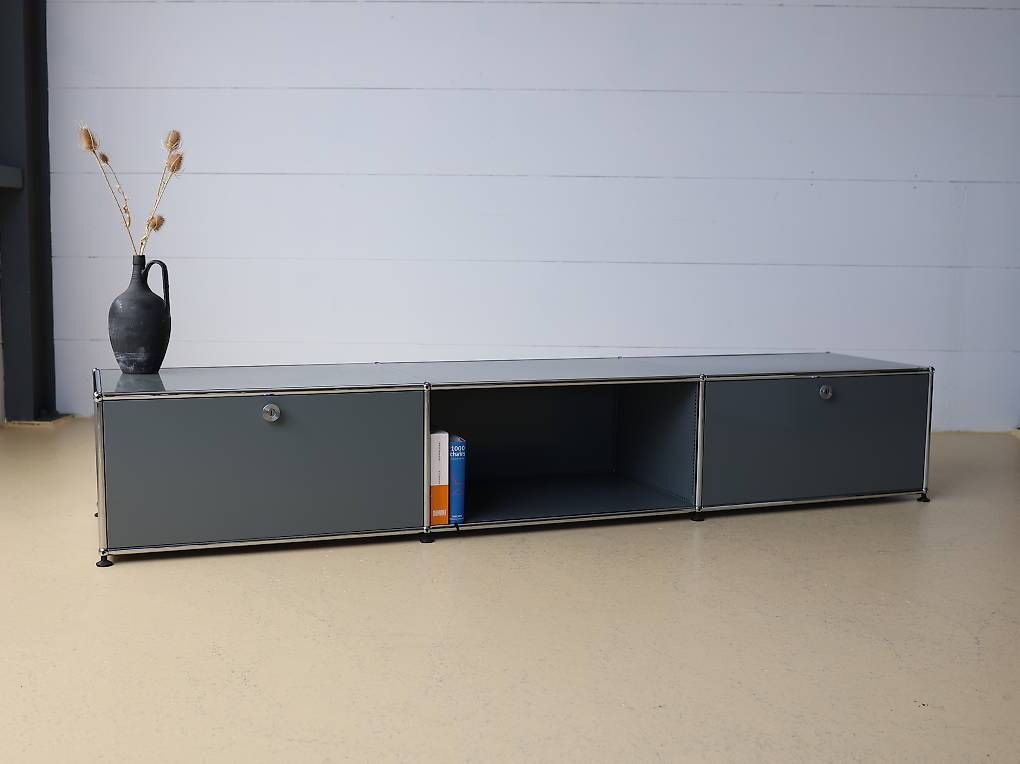 USM Cassettiere: USM Lowboard Mittelgrau, TV-Möbel – Usato da Meinisberg venduto da atelier_TILIJA 2