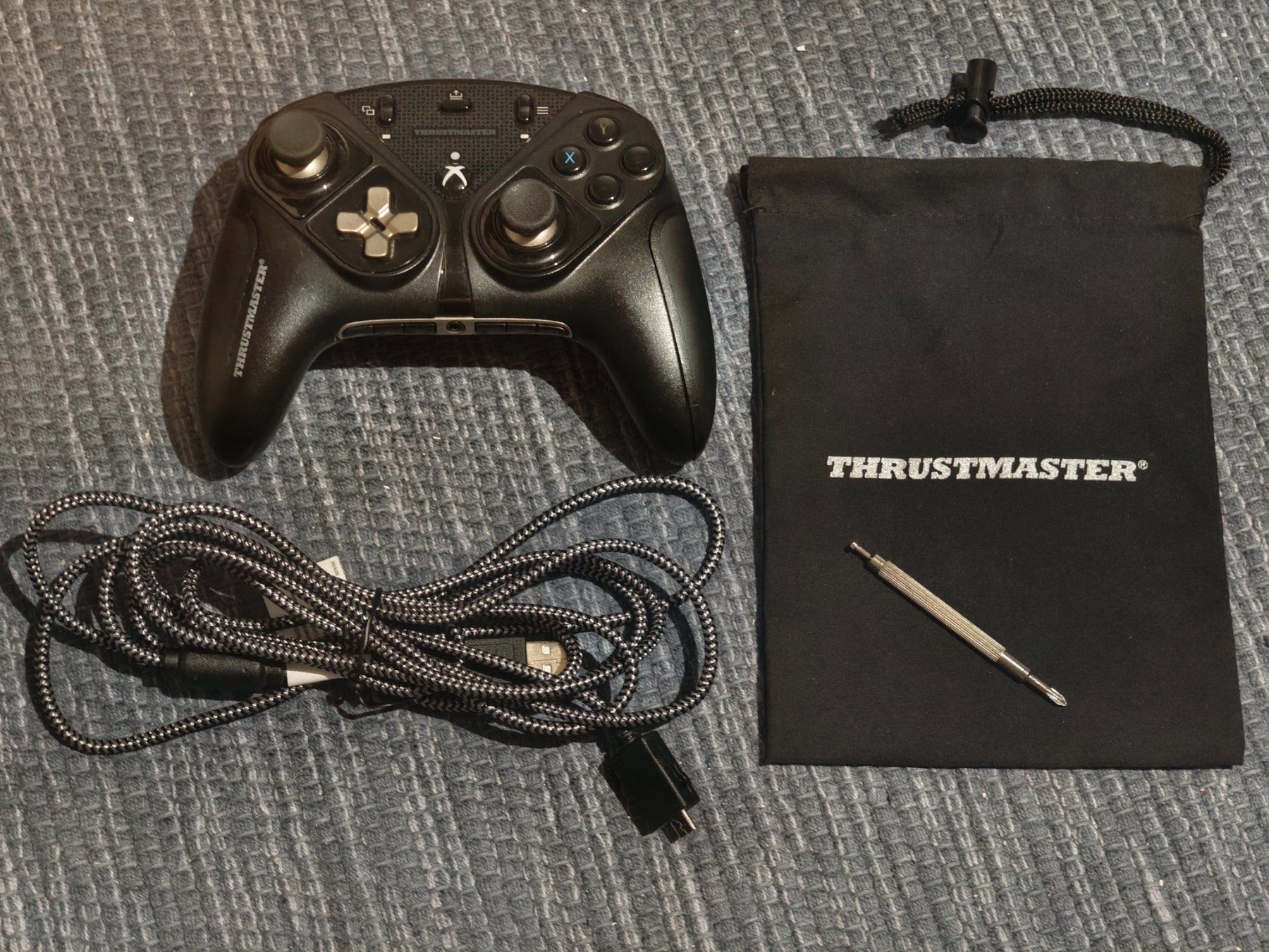 Thrustmaster Controller: Thrustmaster eSwap X Pro - Manette – Neu (gemäss Beschreibung) aus Seiry von Zhe_AngryBm 4