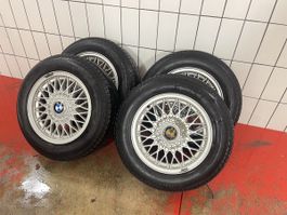 BMW E30 15 Zoll ET 24 Felgen in gutem Zustand