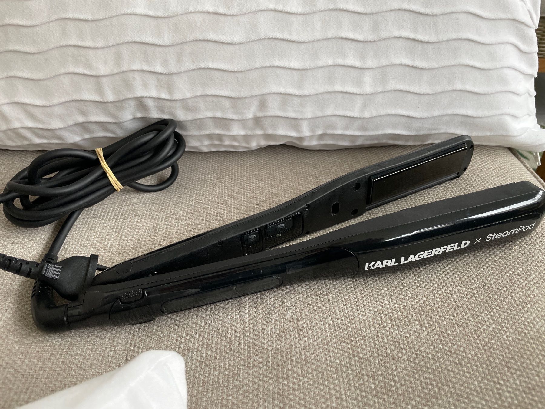 Rowenta Lockenstäbe & Haarglätter: STEAMPOD KARLAGERFELD 3 – Gebraucht aus Glattbrugg von prod01
