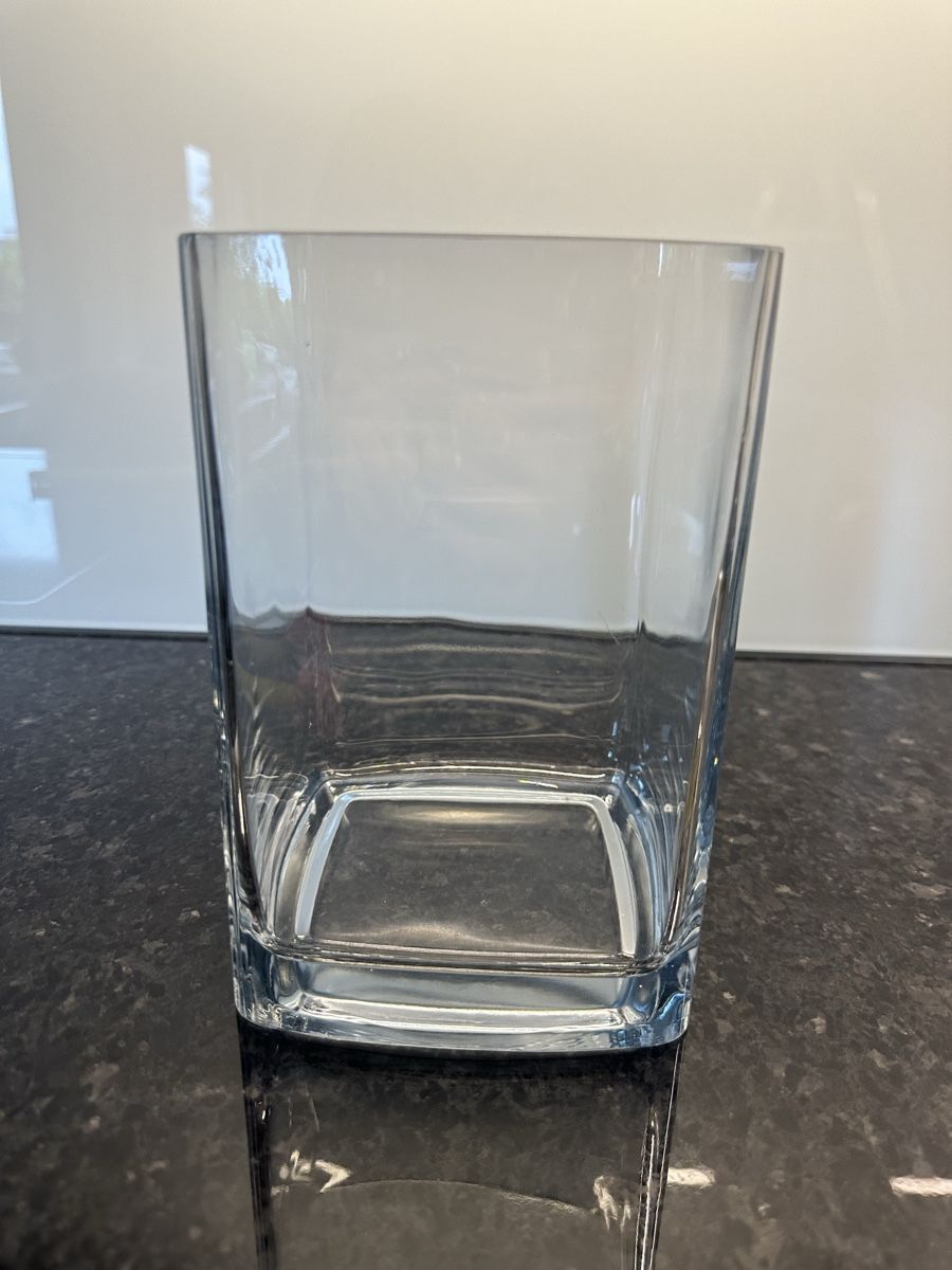Vasen & Gefässe: Blumenvase transparent – Gebraucht aus Zürich von von_7vbl 2