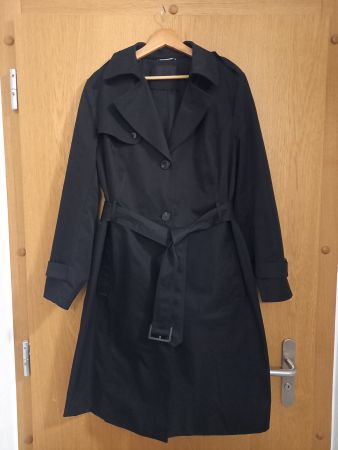 Schwarzer Trenchcoat Regenmantel neu & ungetragen Grösse 44