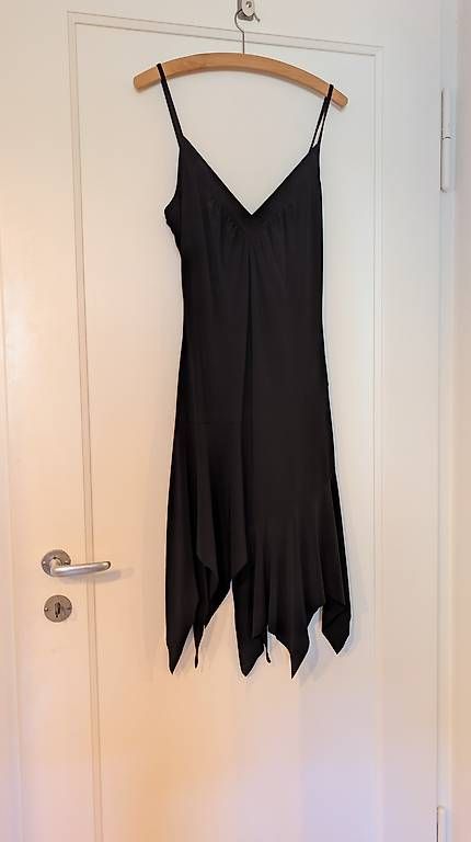 Kleider: Kleid – Gebraucht aus Uetikon am See von sal_jrs2