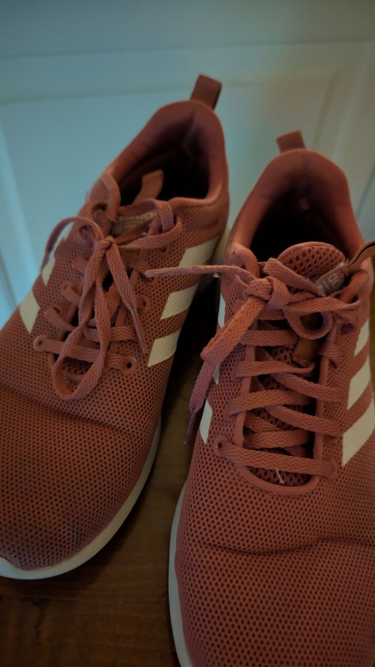 Scarpe da donna: Adidas 39.5 Laufschuhe – Usato da Bern venduto da Emmanouel 1