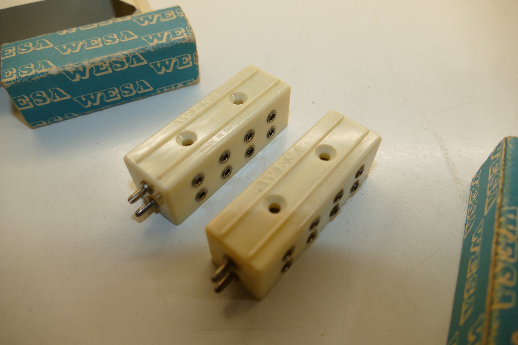 Wesa Modellini di ferrovie: Wesa: 2xVerteilerdose – Usato da Niederhasli venduto da rail-duerst 2