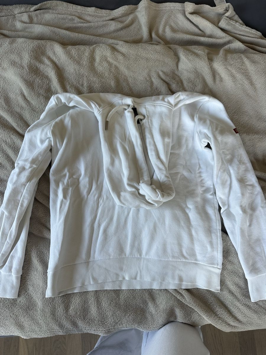 Superdry Pullover & Sweatshirts: Super dry Kapunzenpullover – Gebraucht aus Bellmund von Srisi01 2