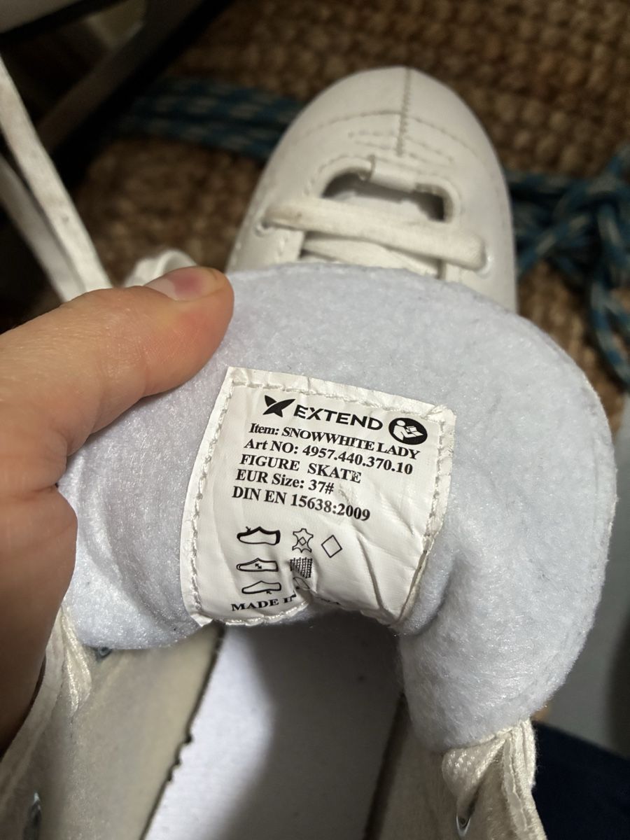 Pattini in linea & Pattini a rotelle: Schlittschuhe 37 – Usato da Bern venduto da wisemagpie 2