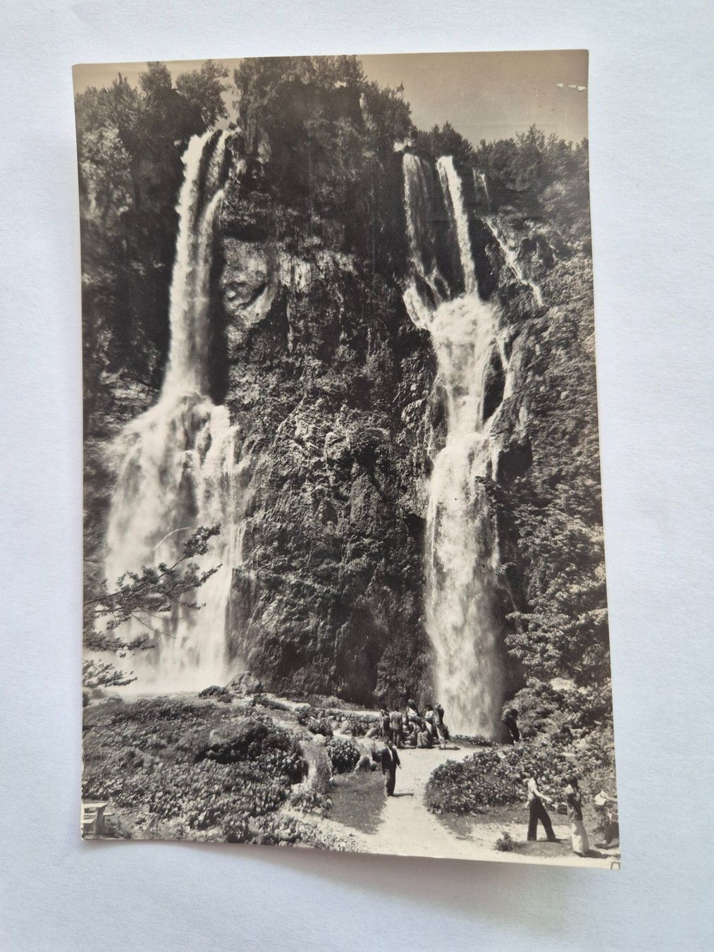 Cartoline postali: Alte Ansichtskarte Wasserfälle Plitvice Seen Kroatien – Usato da Langendorf venduto da zvonu161