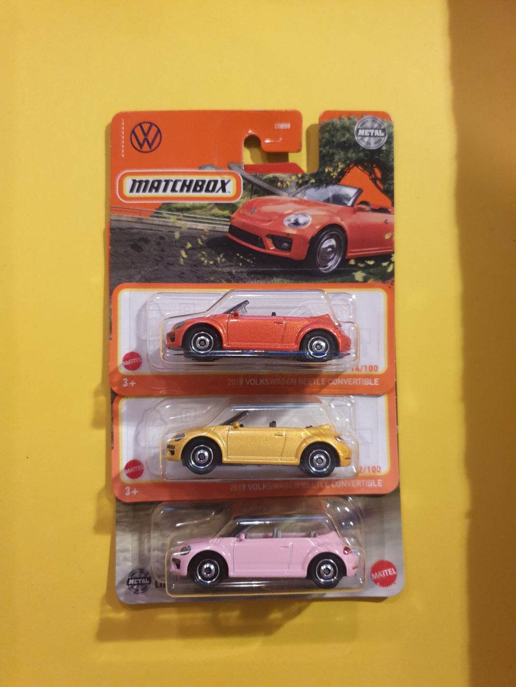 Matchbox Modellini d'auto: 3 x Matchbox 2019 VOLKSWAGEN BEETLE CONVERTIBLE – Nuovo e nell'imballaggio originale da Oftringen venduto da Rotor