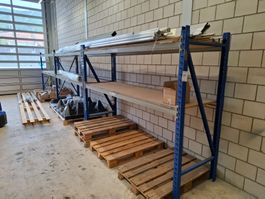 034 Palettenregal mit Ablage (ohne Inhalt)