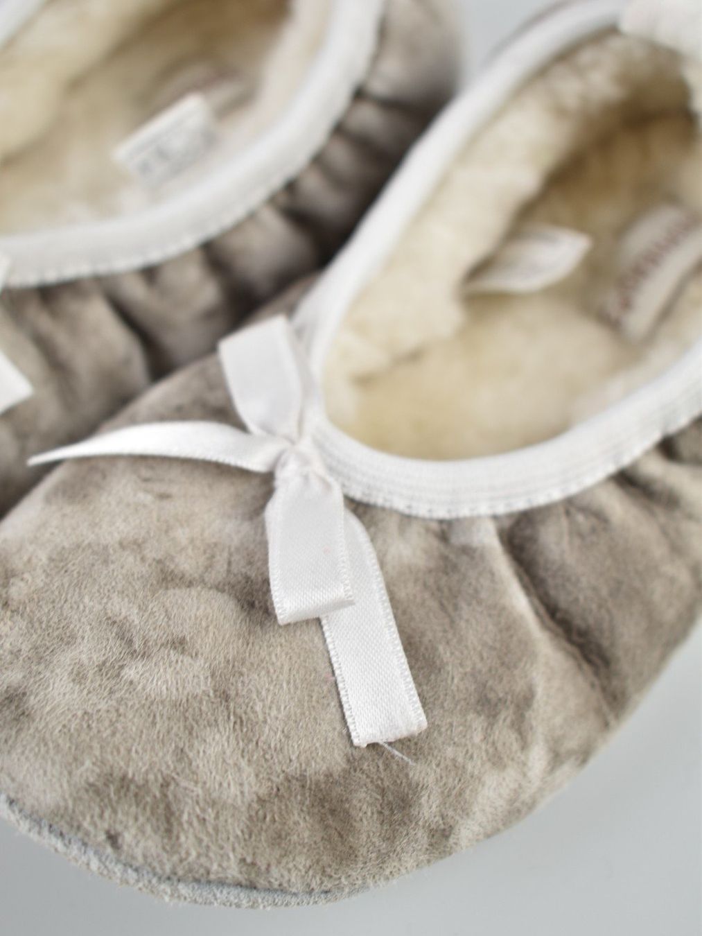 Scarpe per ragazze: Shepherd Lammfell Hausschuhe, Gr.32 – Usato da Nürensdorf venduto da 2ND_STORY 6