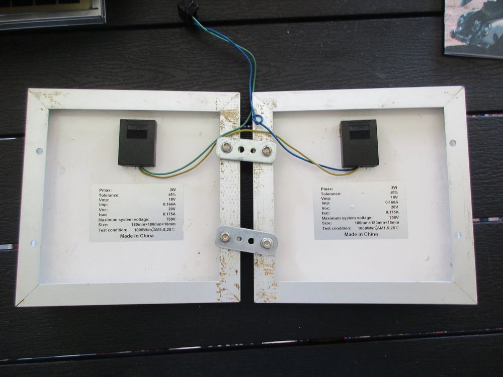 Dispositivi a energia solare: Solarmodul 2x 3W je 18 x 18 cm – Usato da Affoltern am Albis venduto da exasolar 1