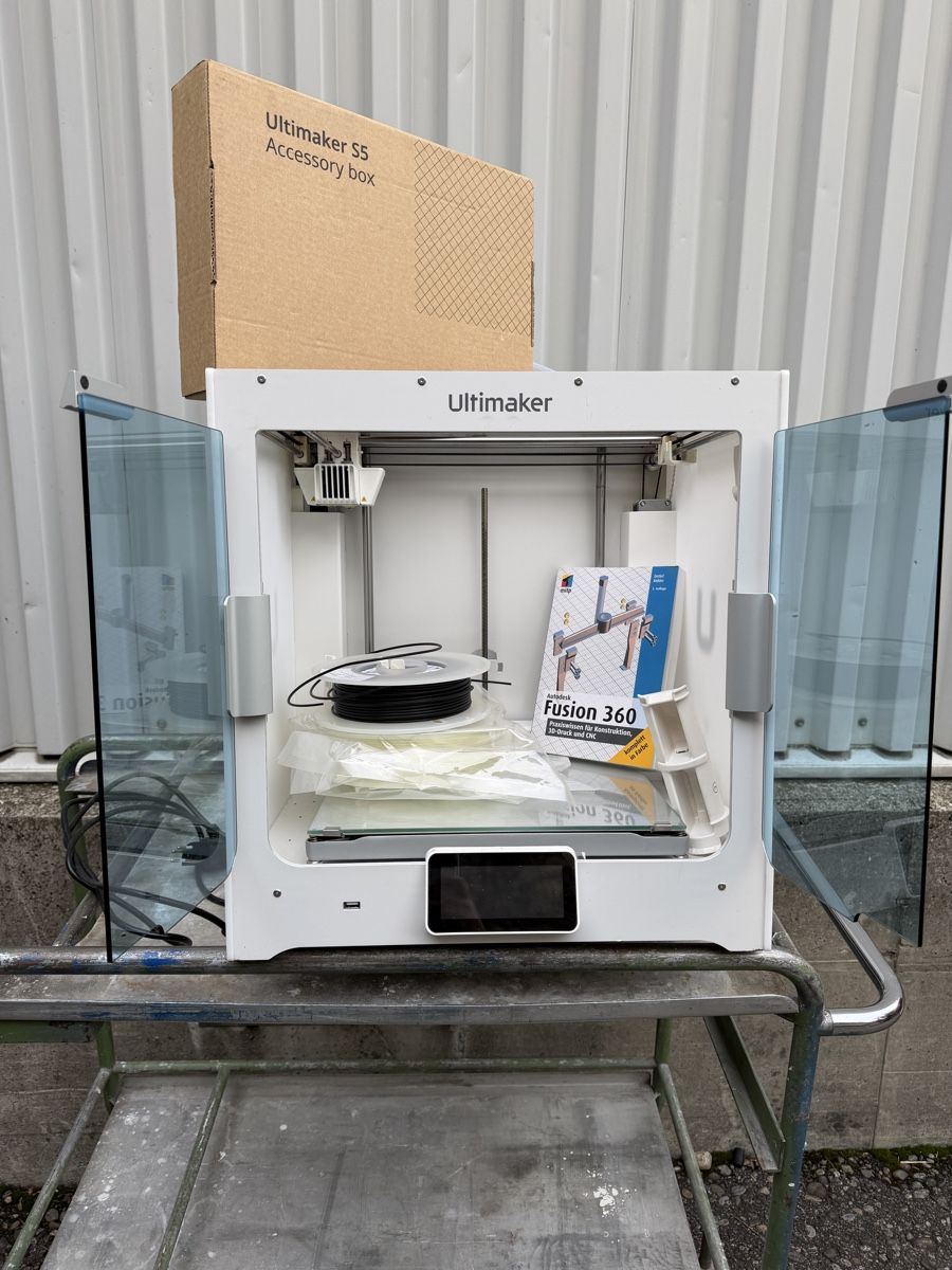 Ultimaker 3D Drucker: 3D Drucker UltiMaker S5 – Gebraucht aus Basel von zove 2