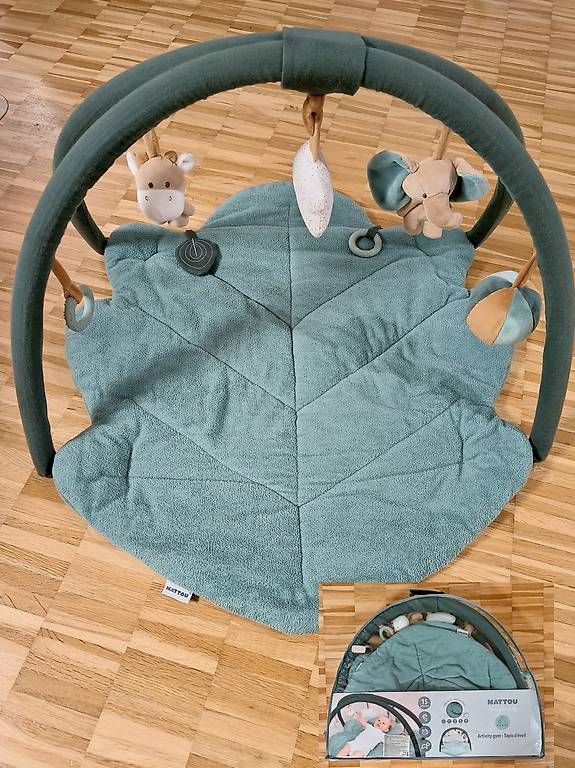 Tappeto da gioco: Nattou Krabbeldecke mit Spielbogen – Usato da Uster venduto da maendali