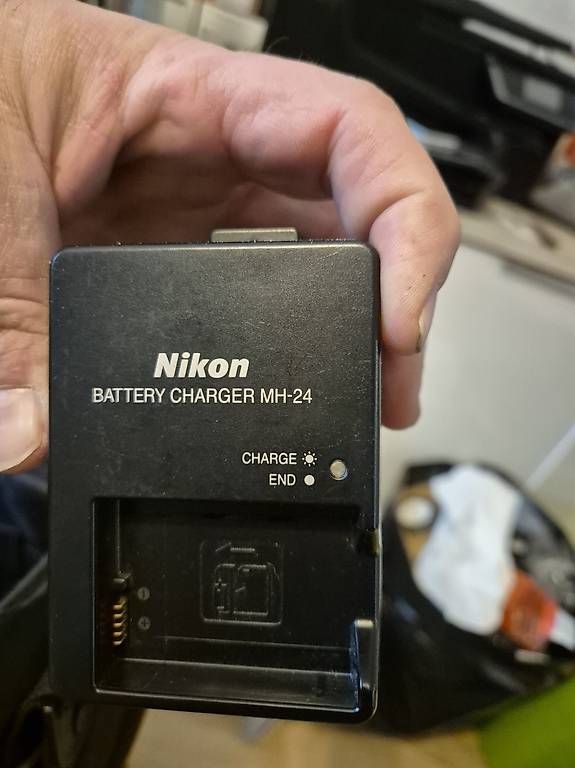 Fotocamera: Nikon Spiegelreflex zu verkaufen – Usato da Tentlingen venduto da zih_kzp5 1