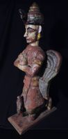 Garuda Statue polychromes Holz Südostasien