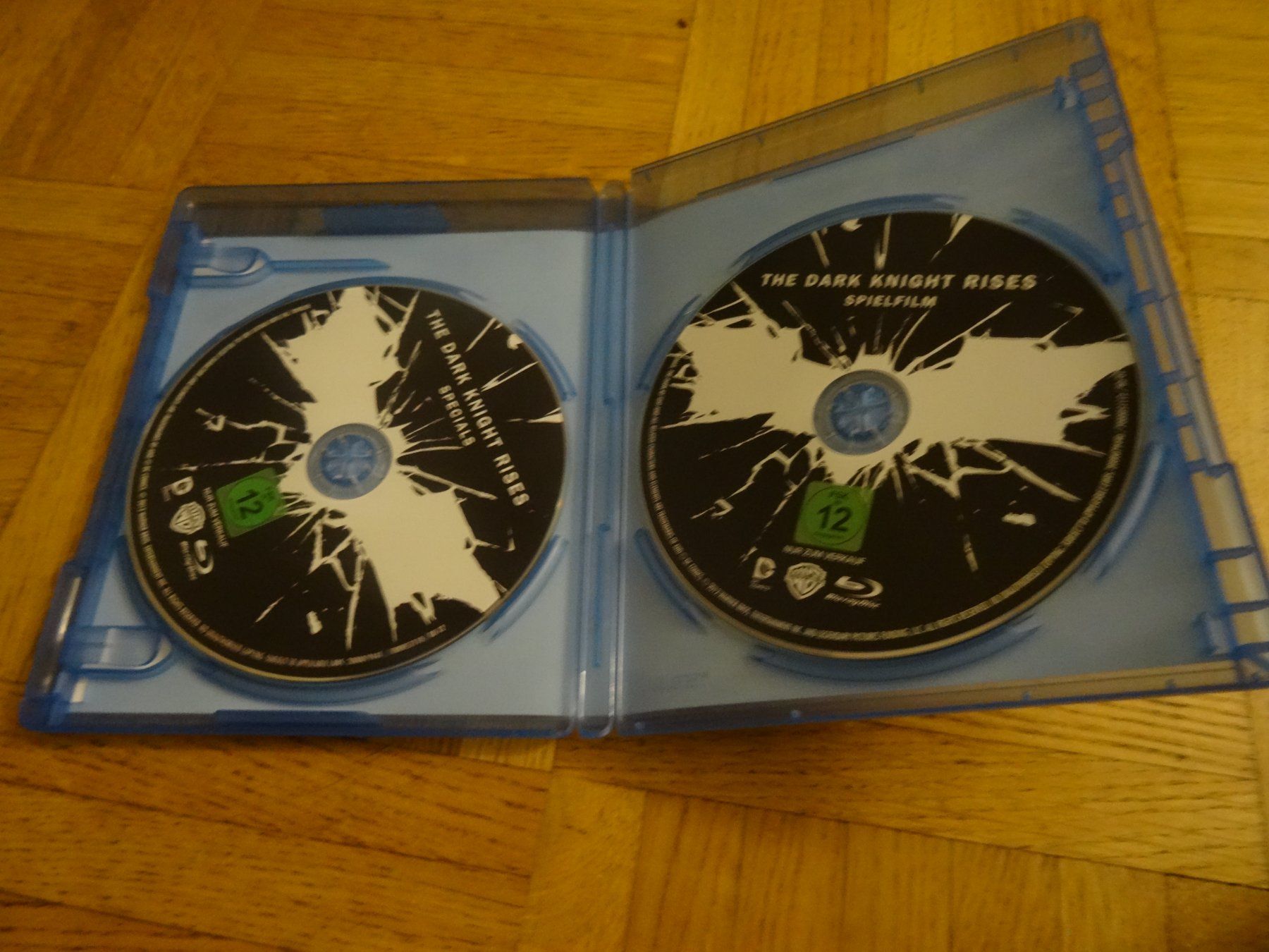 Tutti i DVDs: The Dark Knight Rises BLU-RAY – Usato da Olten venduto da Disc-Verkauf 1