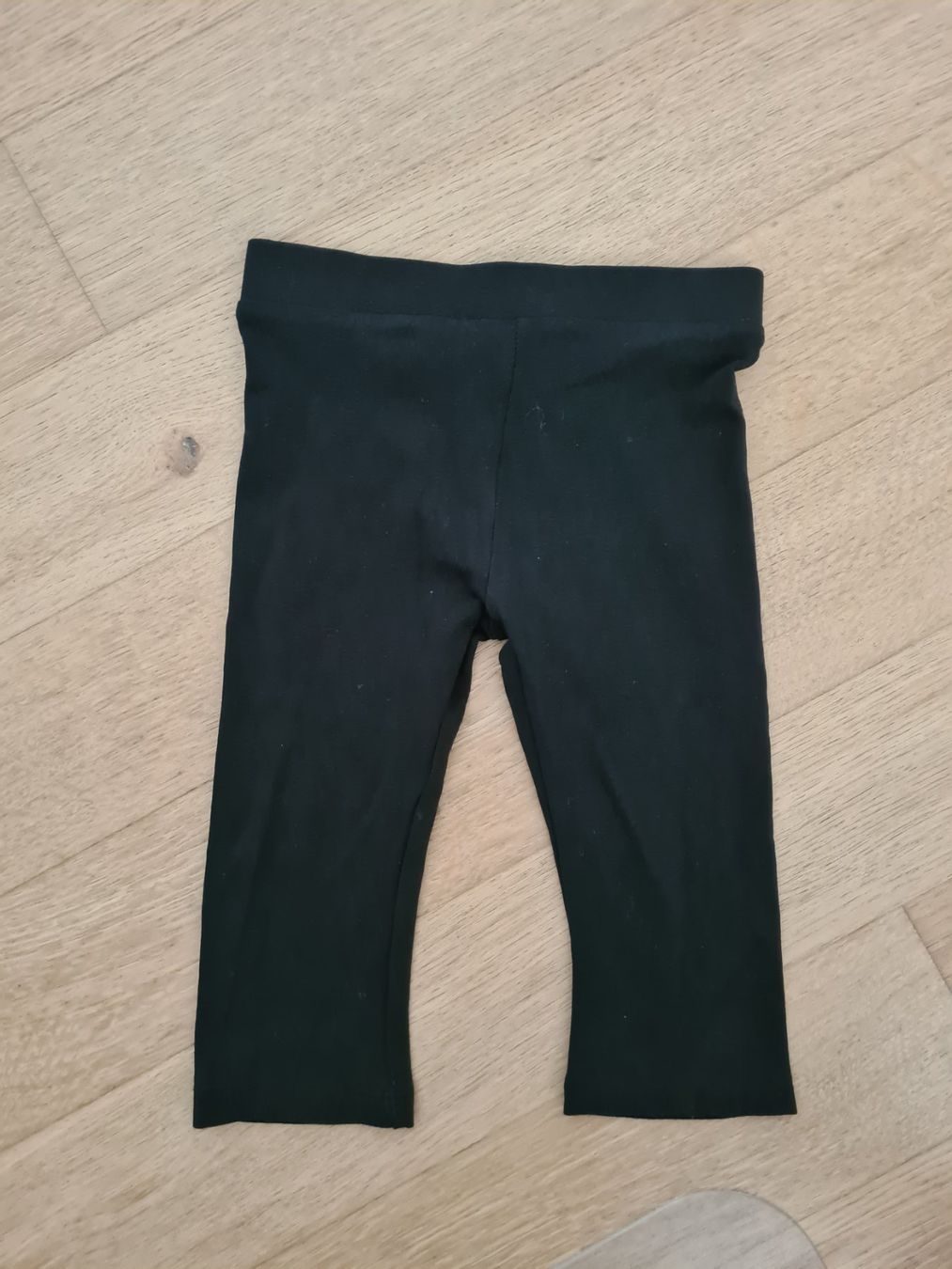 Manor Hosen: Pantalon 2/3 Manor été Taille 104 – Gebraucht aus Carouge GE von Gasco