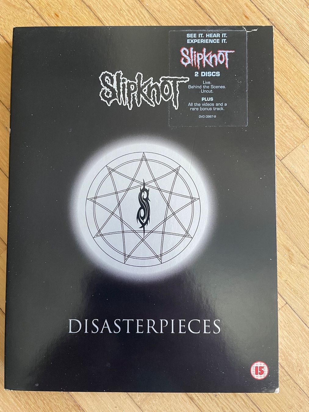 Tutti i DVDs: SLIPKNOT - DISASTERPIECES - LIVE 2002 - 2 DVDS – Usato da Egg b. Zürich venduto da underworld