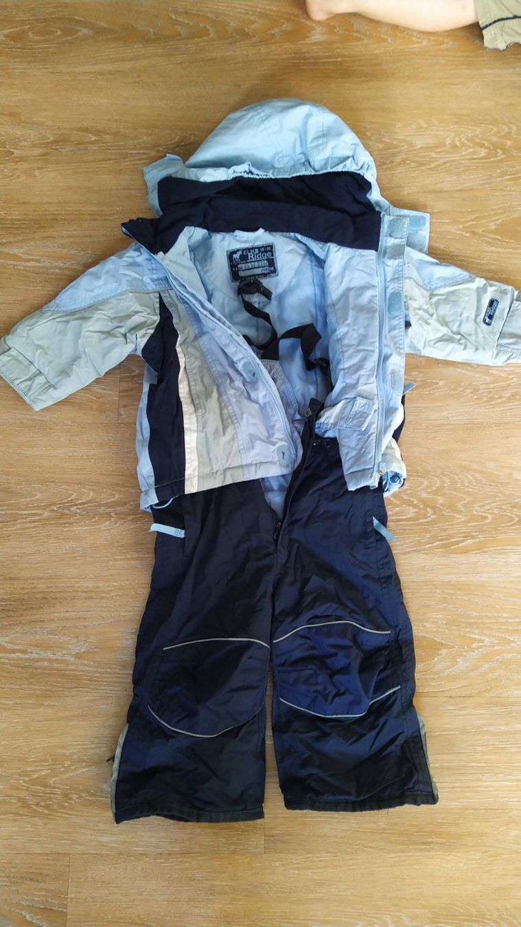 Lotti & Set di vestiti: Skidress gr. 86-92 – Usato da Kappel SO venduto da teiger83