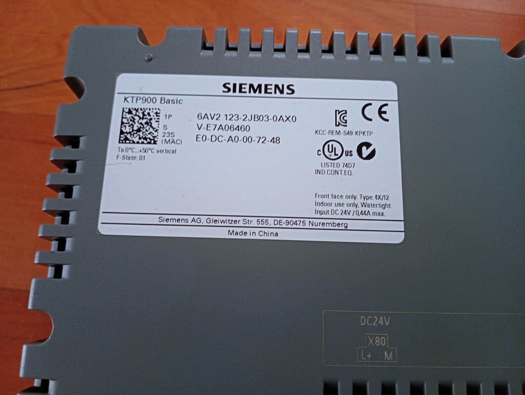 Siemens Elektronikbauteile: Siemens SIMATIC HMI KTP900 Basic / 6AV2123-2JB03-0AX0 – Gebraucht aus Ufhusen von HKSC 2