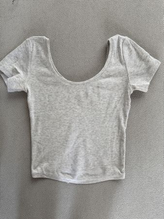 Top mit leicht offenem Rücken - Light Grey - Size S - Cute!