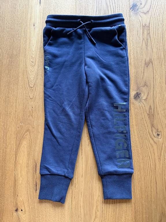 Tommy Hilfiger Pantaloni: Hilfiger Hosen Gr. 104 – Nuovo (secondo la descrizione) da Wangen SZ venduto da Zimmone