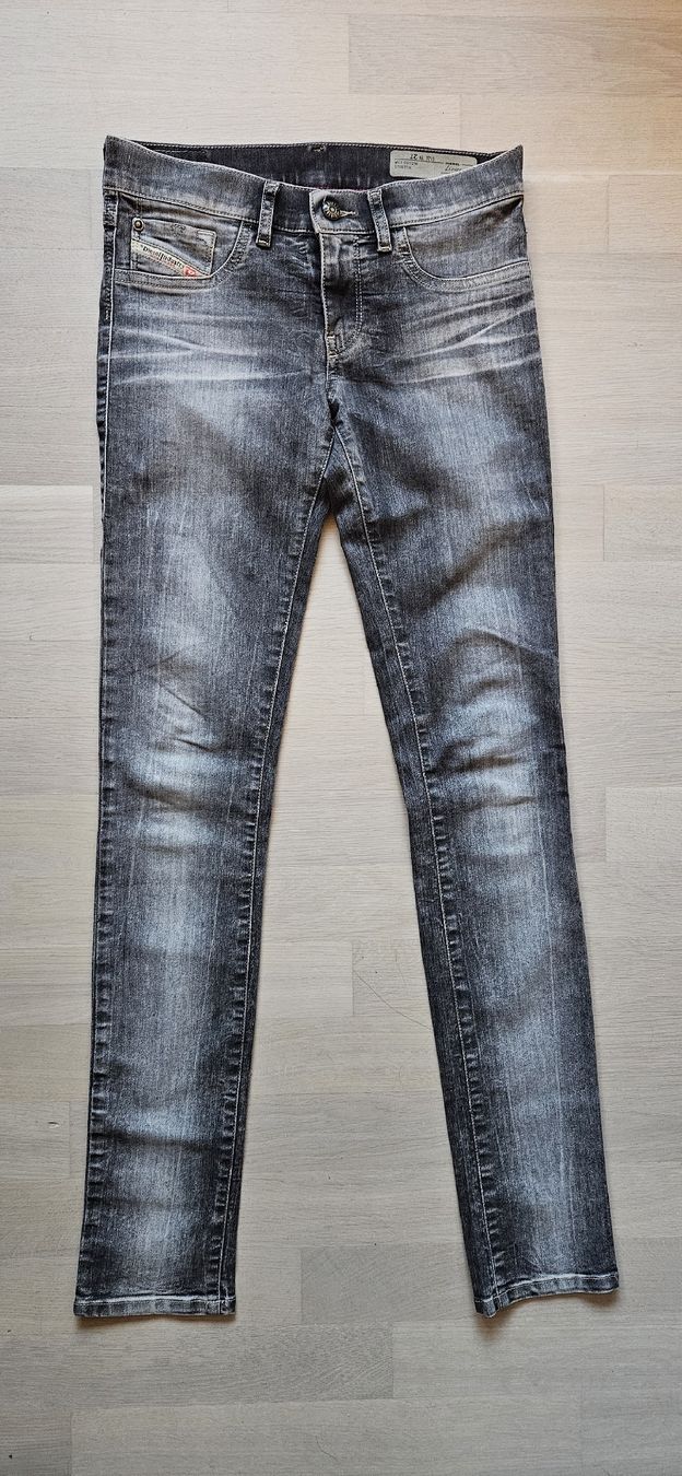 Diesel Jeans: Diesel Stretch Jeans Gr. 27 Modell Livier – Usato da Baden venduto da Boomer76 1
