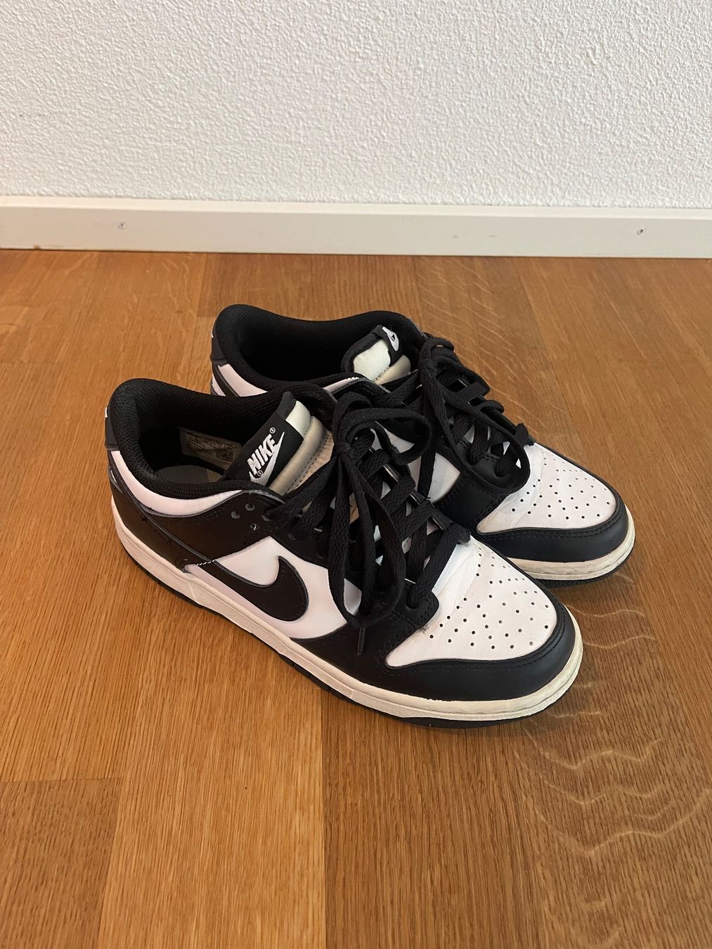 Nike Damenschuhe: Nike Dunk Low Panda – Gebraucht aus Sachseln von xanasia