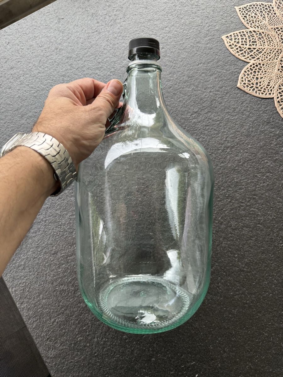 Autres vaisselles & verres: Weinflasche mit Griff, 5 Liter – D'occasion à Mönchaltorf par xhedea_15