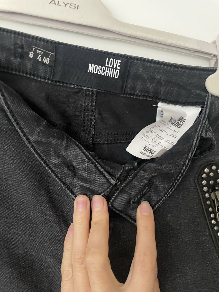 Moschino Jeans: Moschino jeans, size S – D'occasion à Zollikon par ele_7bmr 1