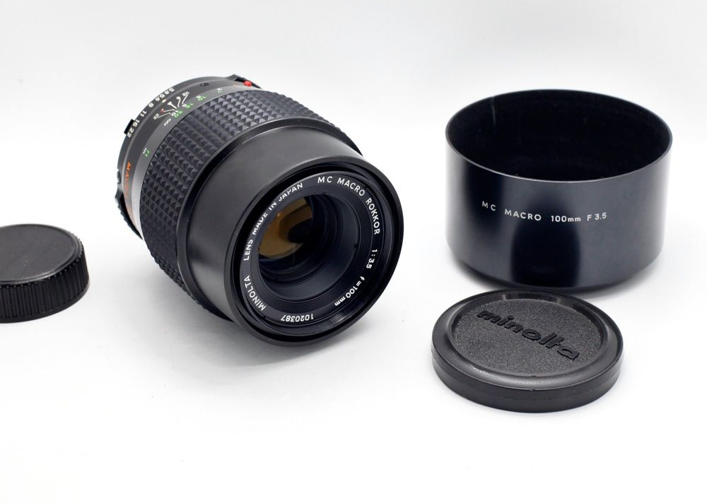 MINOLTA MC ROKKOR 100mm F:3.5 Macro avec converstisseur 1:1 et filtre minolta TB