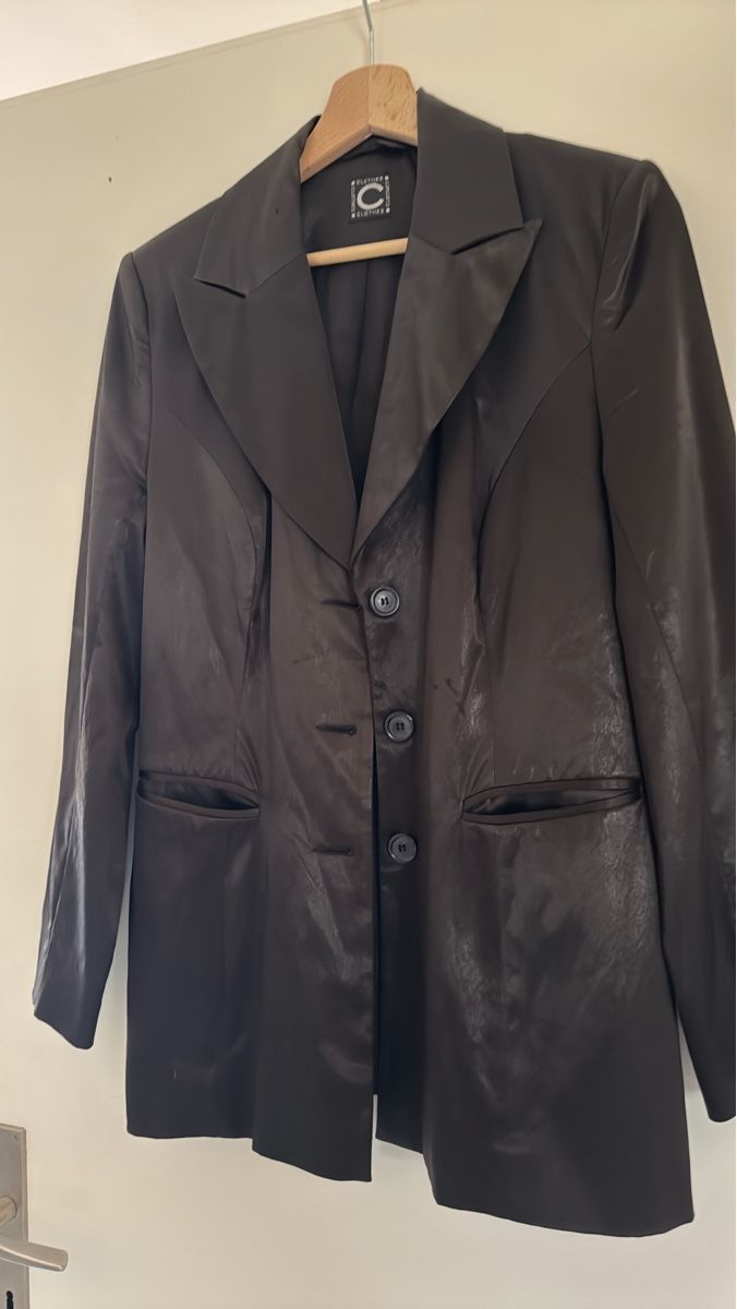 Jacken: Elegante Satinblaser - Top Zustand! – Gebraucht aus Gersau von Second-Hand-Shop