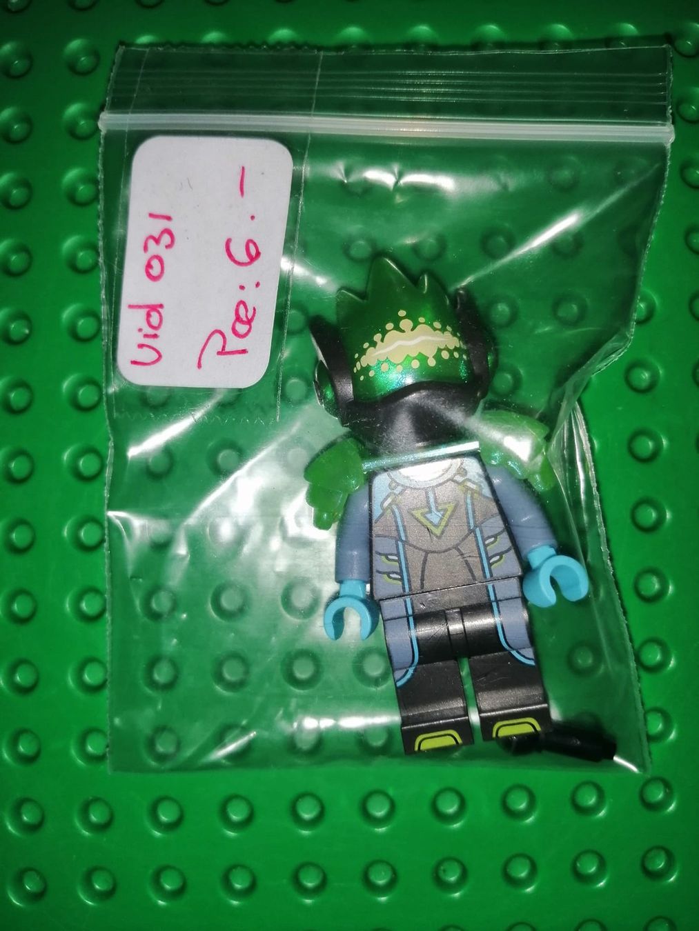 Lego Baukästen: Mini figurine Lego ( Alien Singer ) – Neu (gemäss Beschreibung) aus La tour de treme von  1