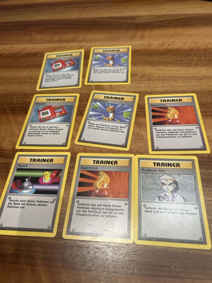 Pokémon Cartes à collectionner: 8 alte Pokemon Trainerkarten – D'occasion à Lömmenschwil par Manuoderso