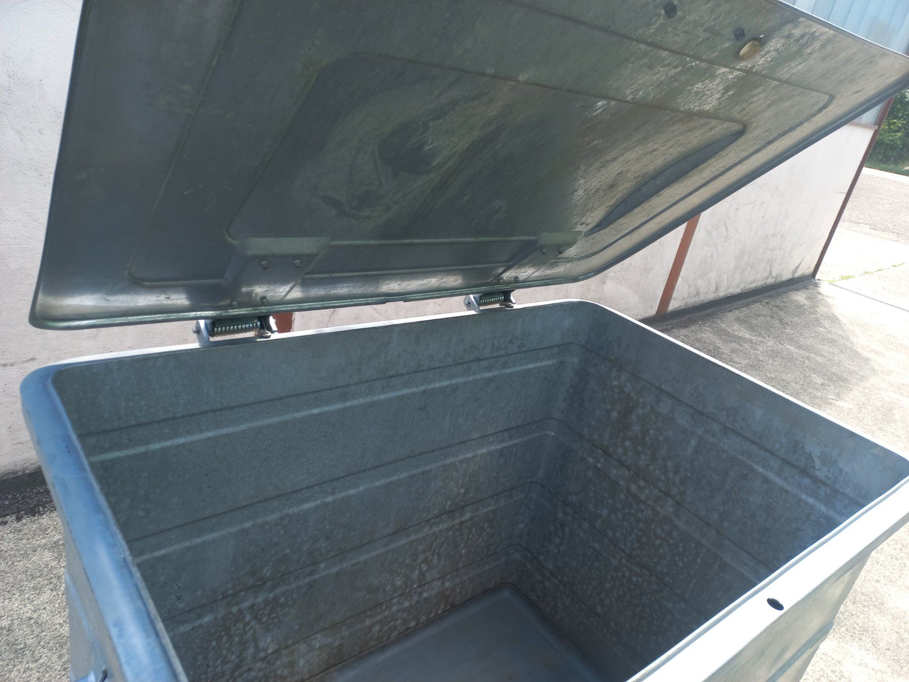 Autres articles bureau & commerces: Abfallcontainer Kehrichtcontainer Müllcontainer Container 3 – D'occasion à DULLIKEN par Lerchclassicdulliken 5