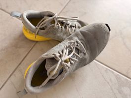 Salming Herren Laufschuhe grau/gelb, Gr. 42 2/3