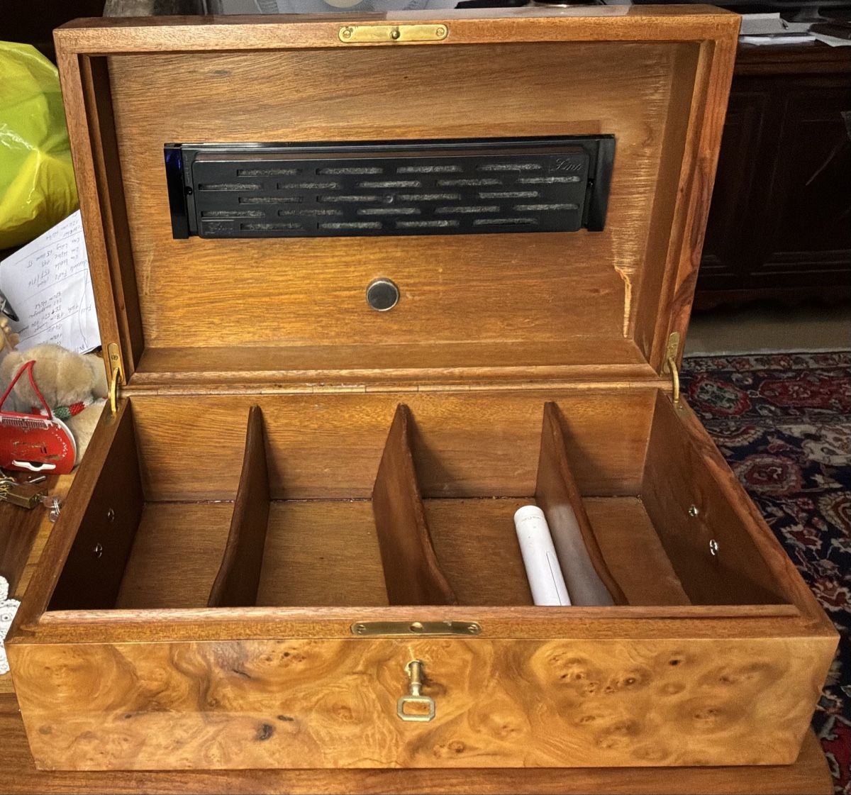 Humidor per sigari: Edle Zigarrenkiste / Humidor – Usato da Basel venduto da Lithoklast 2