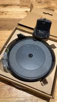 Original iRobot Roomba i3 Inkl. Ladestation und Zubehör