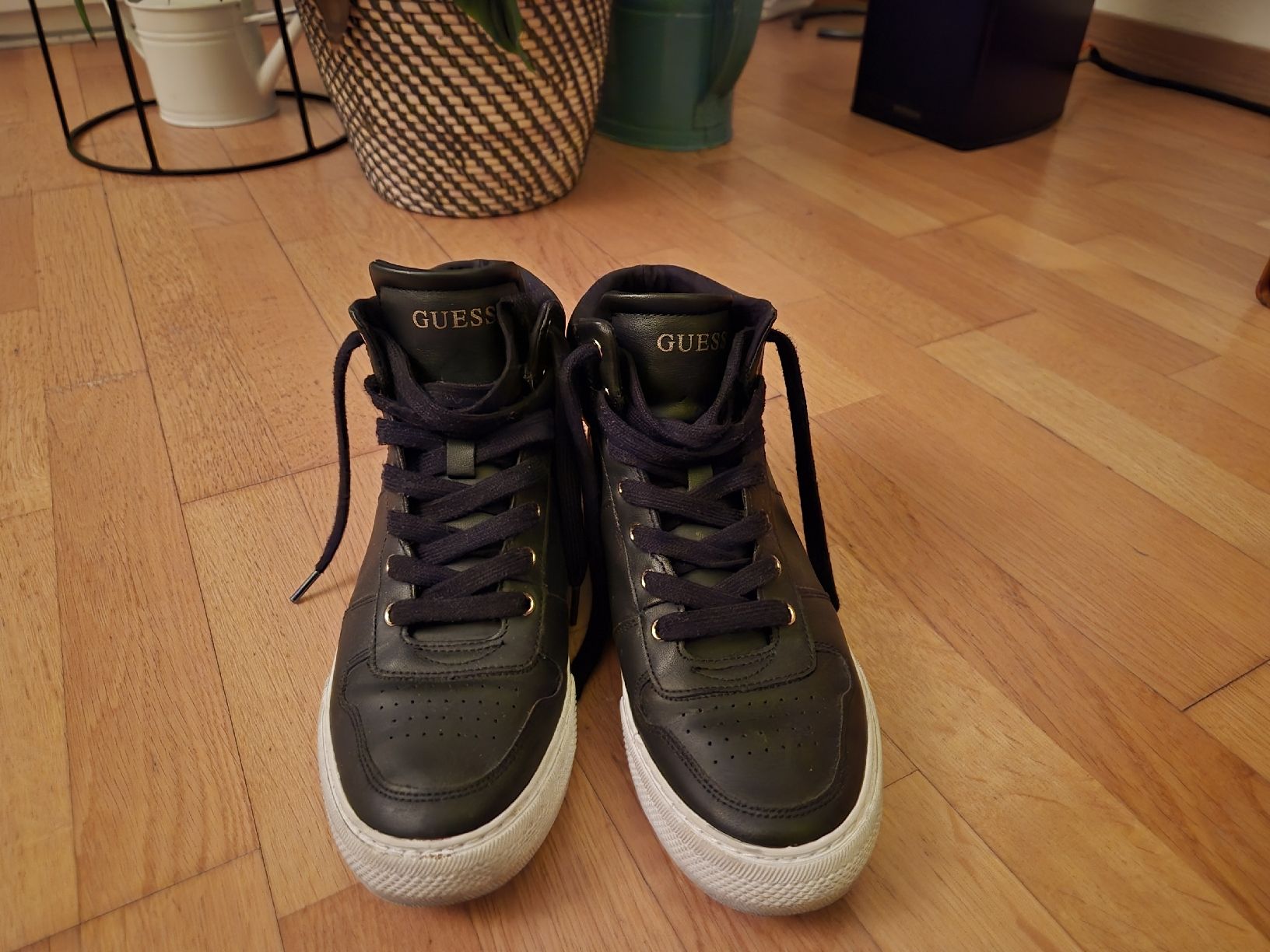 Guess Scarpe da donna: Black Guess high top sneakers, Größe 8 – Usato da Zürich venduto da Chiara_ 3