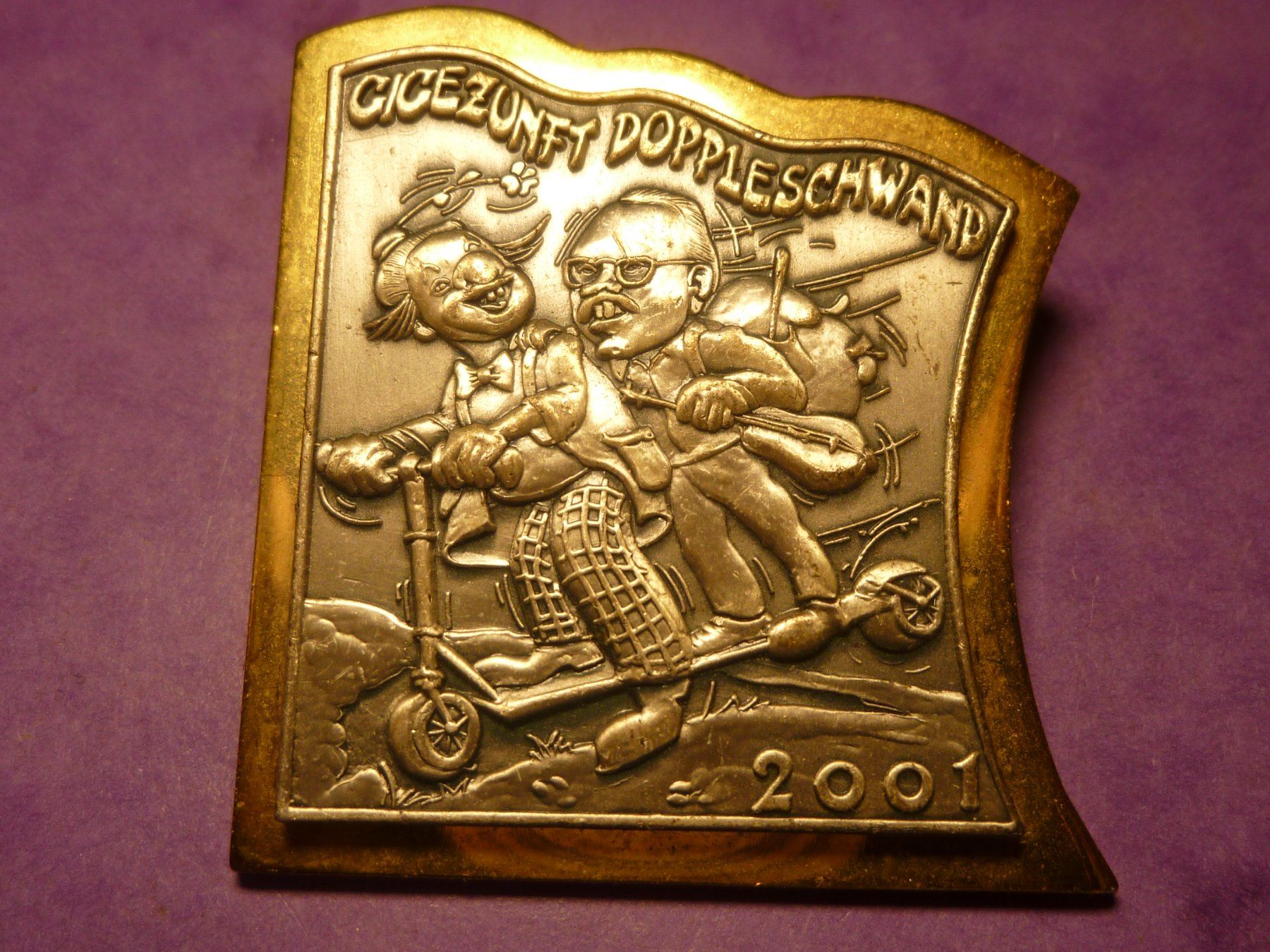 Placchette & Badge: DOPPLESCHWAND 2001 GOLD – Usato da Ried (Muotathal) venduto da Mandarin02
