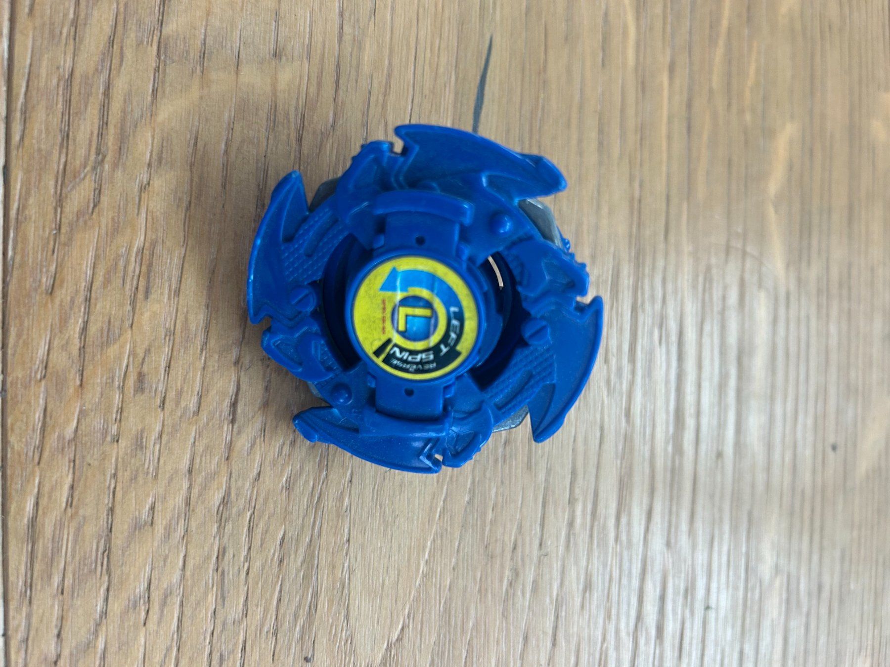 Spielzeuge: Beyblade- Set mit 4x Beyblades – Gebraucht aus Grub AR von DukeStatham 4