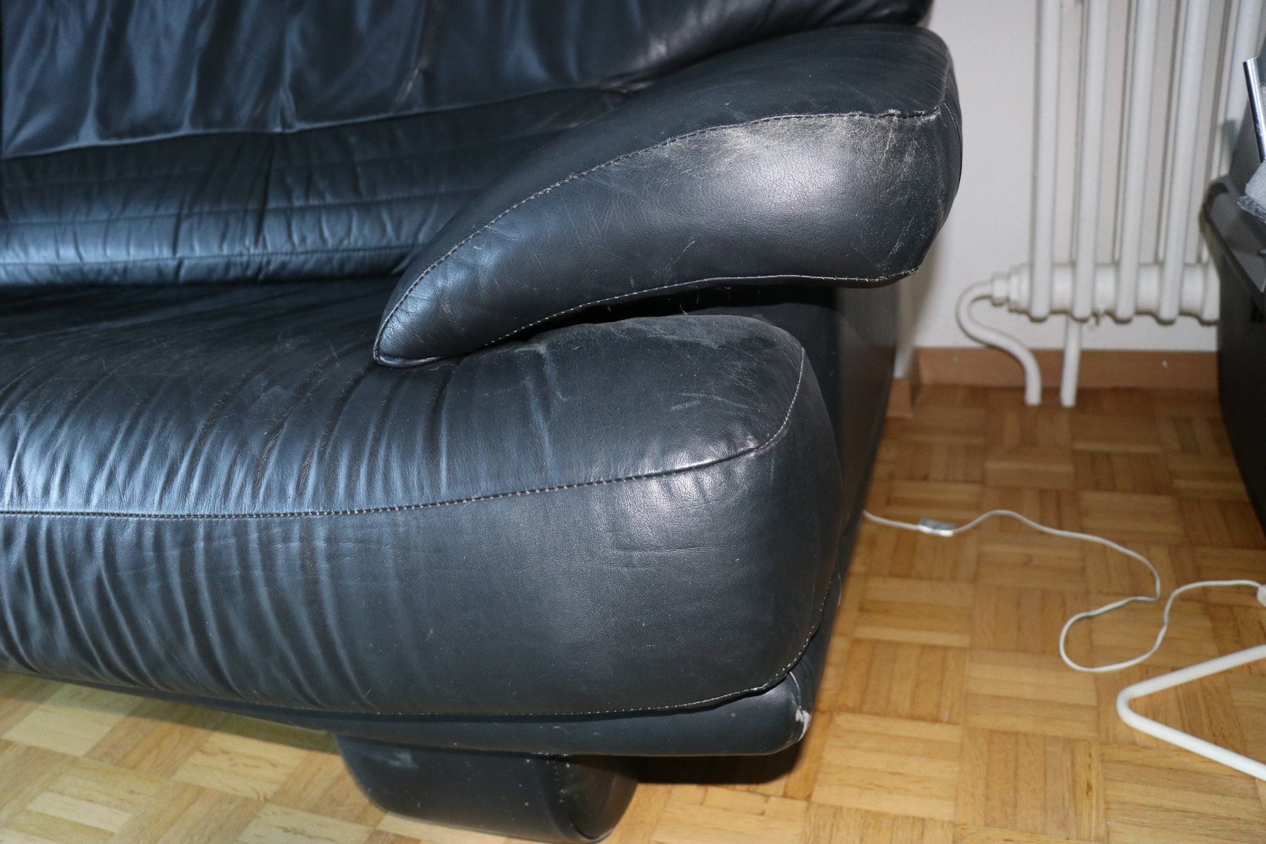 Sofas: Ledersofa schwarz – D'occasion à Wattwil par Yakana 1