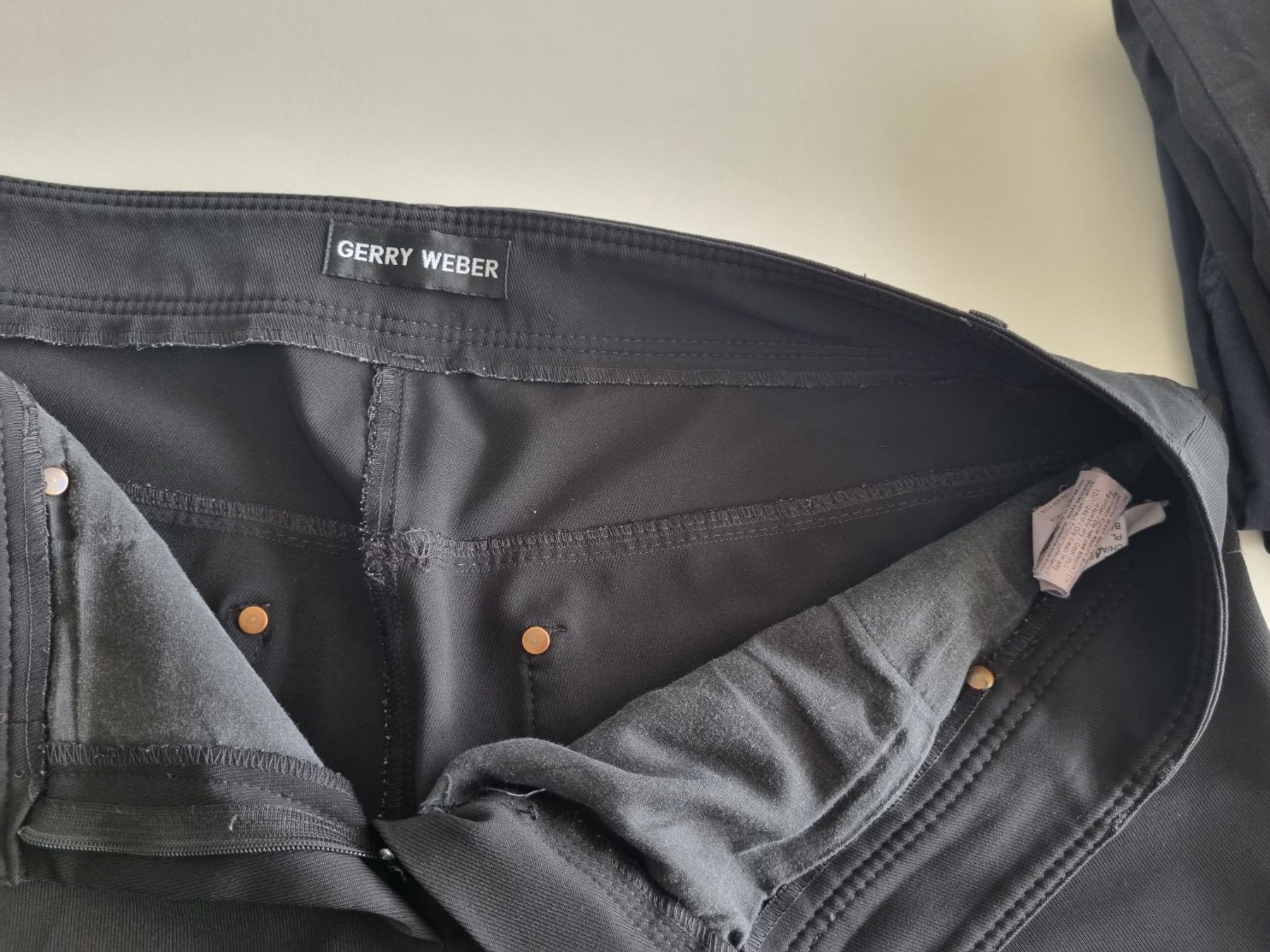 Gerry Weber Pantaloni: Gr. 46 Hose Gerry Weber schwarz – Usato da Sutz venduto da Dalilea 1
