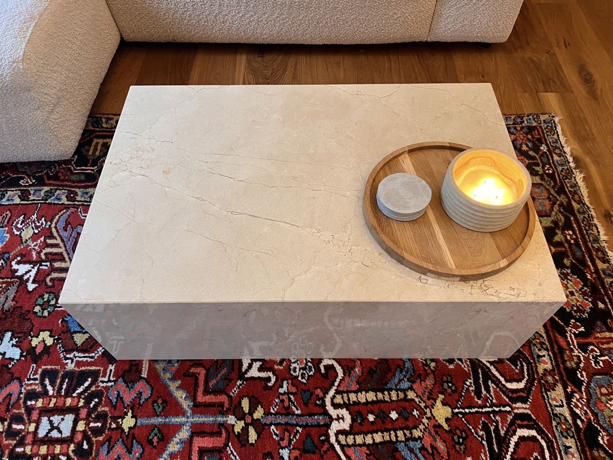 Tische: Marmor Couchtisch (naturstein) – Gebraucht aus Volketswil von Chantsch 2