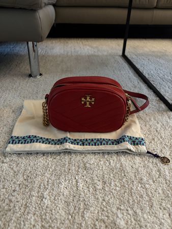 Tory Burch Umhängetasche rot mit Staubbeutel